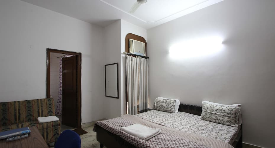 Tatvamasi Homestay, New Delhi 5